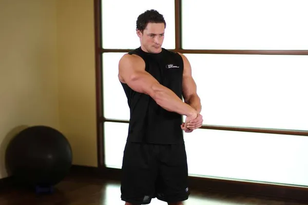 Side Wrist Pull